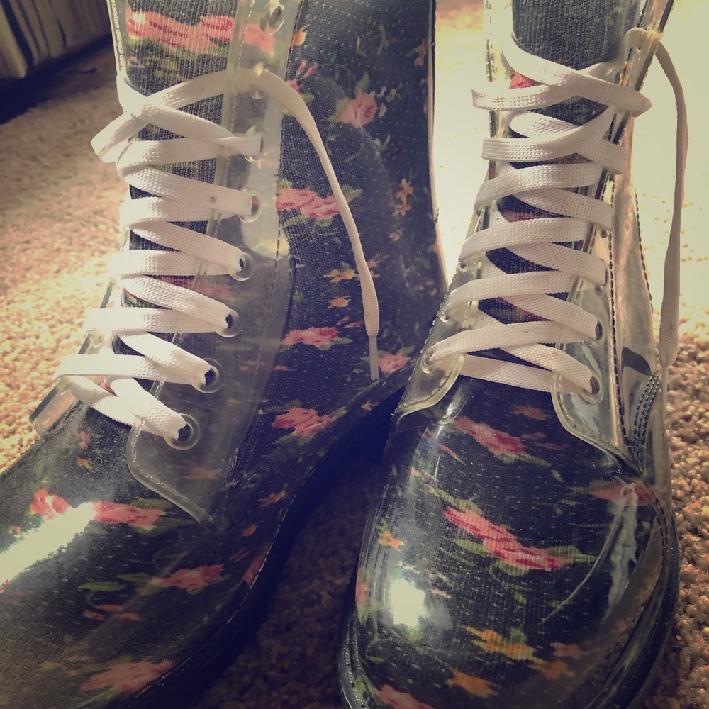 Bongo Rose Boots
